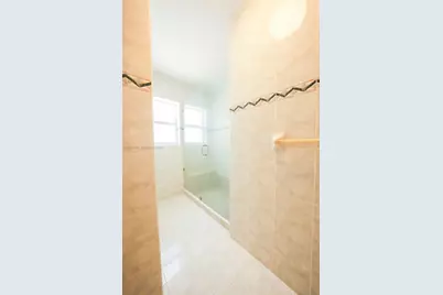 5511 NW 180th Ter, Miami Gardens, FL 33055 - Photo 12