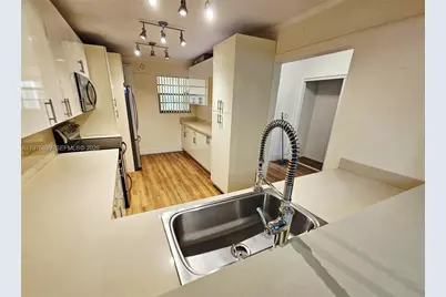 3950 Estepona Ave #6-D-6, Doral, FL 33178 - Photo 4