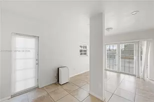 819 SW 7th Ave, Fort Lauderdale, FL 33315 - Photo 42