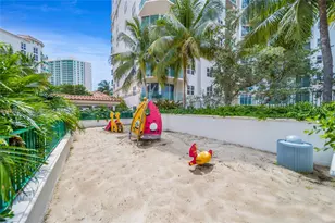 20000 E Country Club Dr, Aventura, FL 33180 - Photo 44