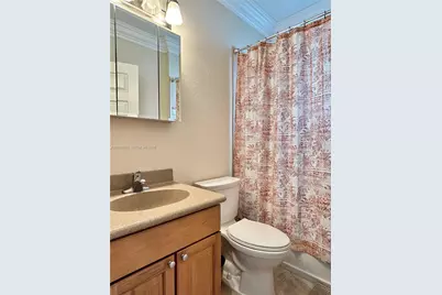 208 SE 15th St, Dania Beach, FL 33004 - Photo 24