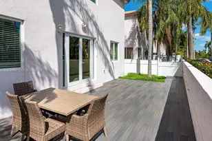 208 SE 15th St, Dania Beach, FL 33004 - Photo 8