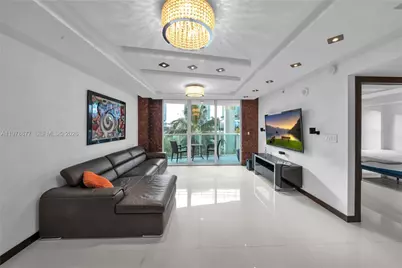 31 SE 5th St #407, Miami, FL 33131 - Photo 8