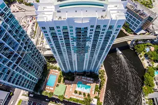 31 SE 5th St, Miami, FL 33131 - Photo 26