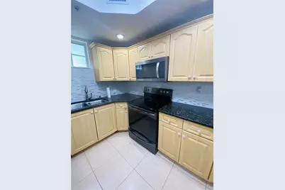 17415 NW 75th Pl #108, Hialeah, FL 33015 - Photo 28