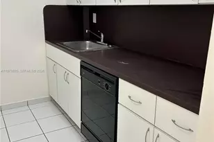 1673 Bay Rd, Miami Beach, FL 33139 - Photo 8