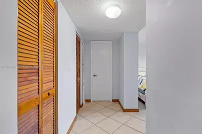 7300 Wayne Ave #217, Miami Beach, FL 33141 - Photo 14