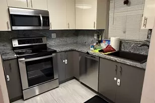 18001 N Bay Rd, Sunny Isles Beach, FL 33160 - Photo 4