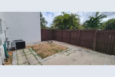 11396 SW 65th St, Miami, FL 33173 - Photo 12