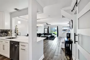 3703 NW 91st Ln, Sunrise, FL 33351 - Photo 4