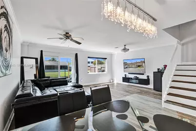 3703 NW 91st Ln, Sunrise, FL 33351 - Photo 14