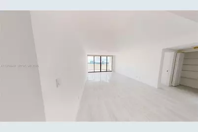 1000 W Island Blvd #1812, Aventura, FL 33160 - Photo 12