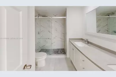 1000 W Island Blvd #1812, Aventura, FL 33160 - Photo 24