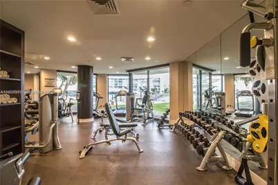 1000 W Island Blvd #1812, Aventura, FL 33160 - Photo 40