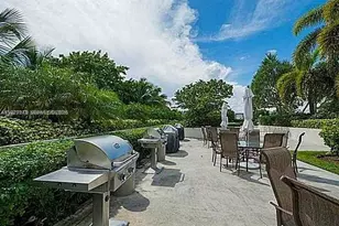 1000 W Island Blvd, Aventura, FL 33160 - Photo 26