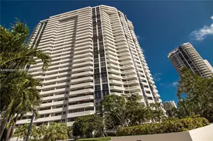 1000 W Island Blvd, Aventura, FL 33160 - Photo 32