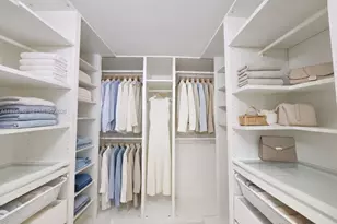 1000 W Island Blvd, Aventura, FL 33160 - Photo 10