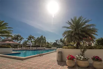 1000 W Island Blvd #1812, Aventura, FL 33160 - Photo 38