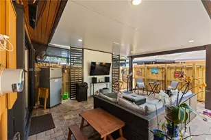 10301 Laurel Ct, Pembroke Pines, FL 33026 - Photo 48