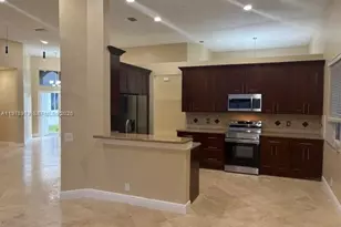 1290 Camellia Ln, Weston, FL 33326 - Photo 4