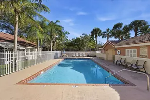8249 NW 70th St, Tamarac, FL 33321 - Photo 34