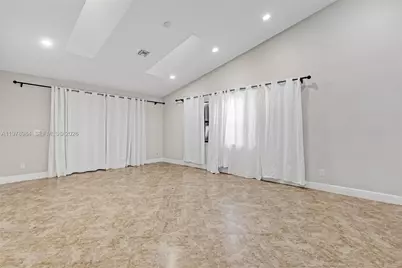 5621 Carriage Ln, Davie, FL 33331 - Photo 14