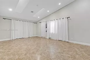 5621 Carriage Ln, Davie, FL 33331 - Photo 14