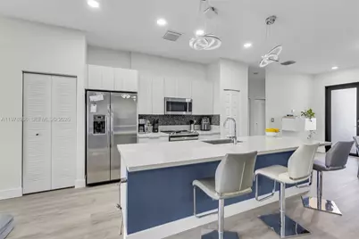 7925 NW 104th Ave #28, Doral, FL 33178 - Photo 6