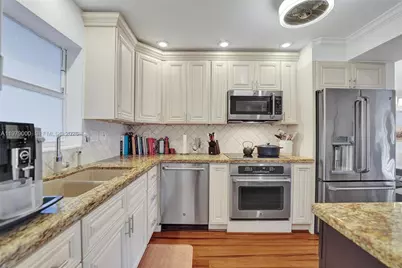 1212 SE 2nd Ct #301, Fort Lauderdale, FL 33301 - Photo 16