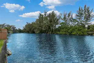 2805 NW 52nd Ct, Tamarac, FL 33309 - Photo 22