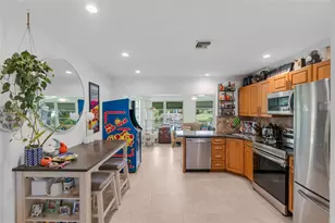 2805 NW 52nd Ct, Tamarac, FL 33309 - Photo 4