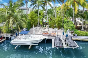 755 NE 77th St, Miami, FL 33136 - Photo 4