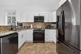 21143 SW 92nd Pl, Cutler Bay, FL 33189 - Photo 20