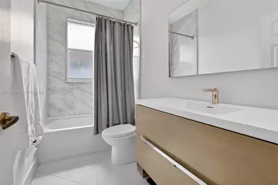 1221 NW 141st Ave, Pembroke Pines, FL 33028 - Photo 34