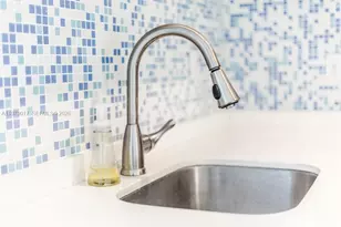 53 NE 49th St, Miami, FL 33137 - Photo 6