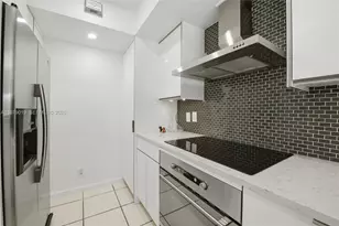 120 Jefferson Ave, Miami Beach, FL 33139 - Photo 4