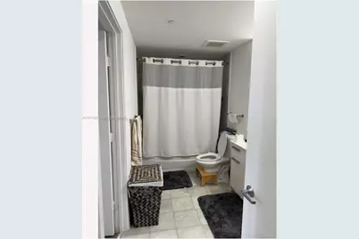 1060 Brickell Ave #1613, Miami, FL 33131 - Photo 6