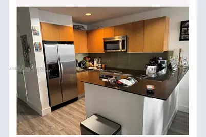 1060 Brickell Ave #1613, Miami, FL 33131 - Photo 2