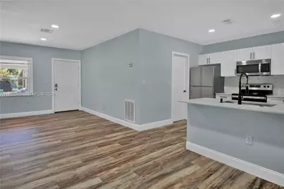 607 SW 9th St, Fort Lauderdale, FL 33315 - Photo 4