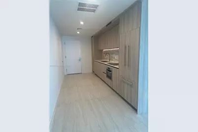 77 SE 5th #2514, Miami, FL 33131 - Photo 2