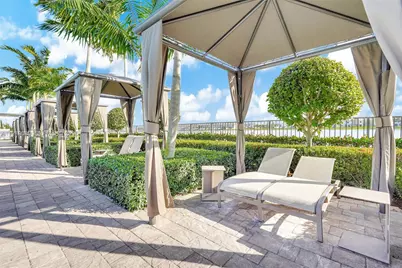 3321 W 105th Pl, Hialeah, FL 33018 - Photo 24