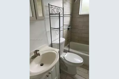 2430 NE 135th St #102, North Miami, FL 33181 - Photo 20