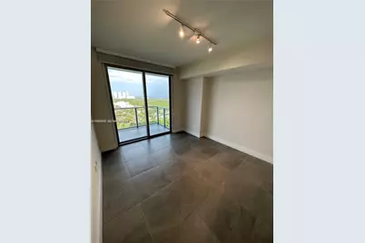 16385 Biscayne Blvd #2716, North Miami Beach, FL 33160 - Photo 8