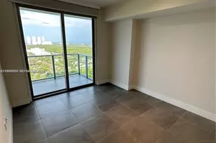 16385 Biscayne Blvd, North Miami Beach, FL 33160 - Photo 8