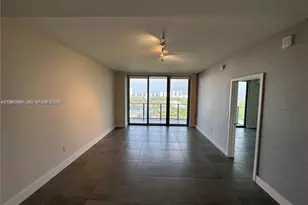 16385 Biscayne Blvd, North Miami Beach, FL 33160 - Photo 4