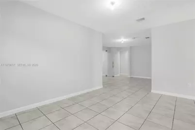 2541 SE 1st St, Homestead, FL 33033 - Photo 16