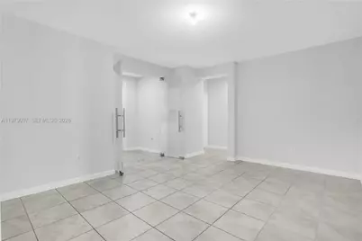 2541 SE 1st St, Homestead, FL 33033 - Photo 12