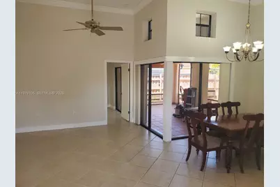 536 SW 88th Ct, Miami, FL 33174 - Photo 4