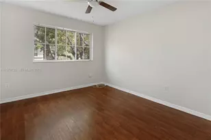 2442 Centergate Dr, Miramar, FL 33025 - Photo 28