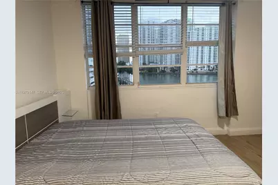 801 Brickell Bay Dr #470, Miami, FL 33131 - Photo 20
